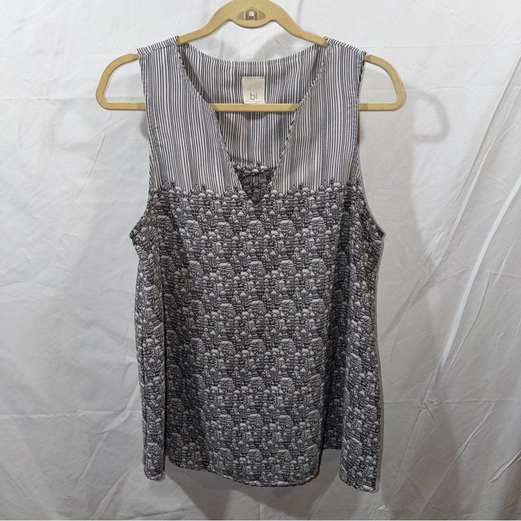 Bl Brand Label Sleeveless Blouse Gray With Geometric Design Size Large